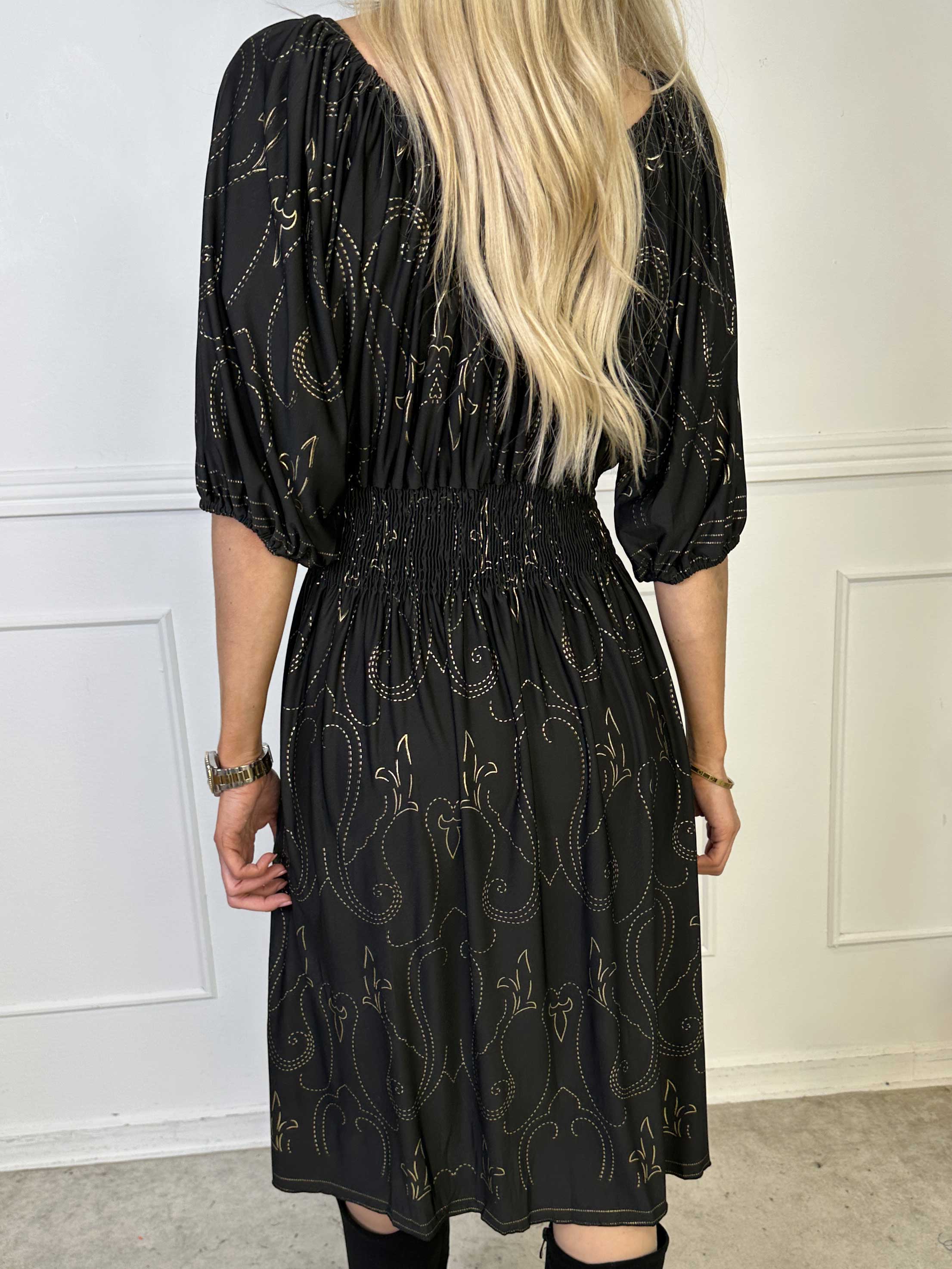 Cora Royal Gold Midi - Elastisk kjole med guld print